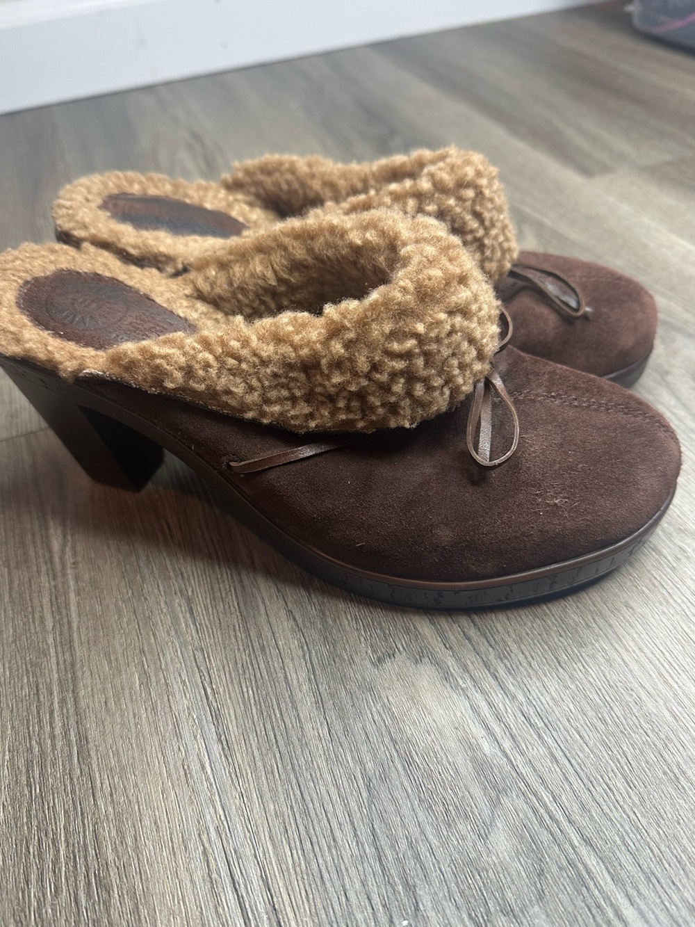Earth Spirit Women's Suede Leather Bella Brown Bow Clogs heels size 7